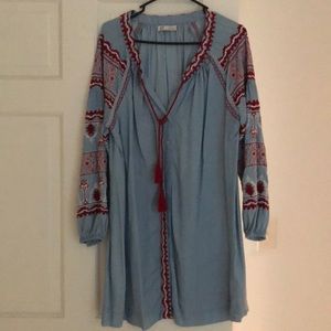Zara embriodered dress - size Medium